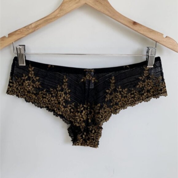 WACOAL Embrace Lace Tanga Black / Gold XL - Picture 3 of 13